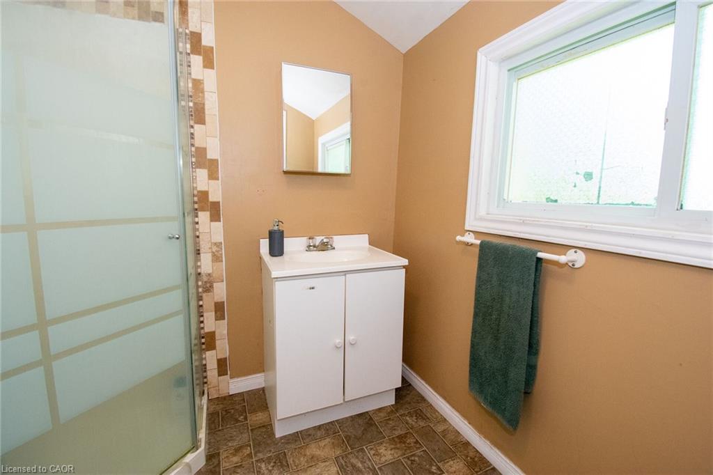 120 Cross Street E Property Photo 27