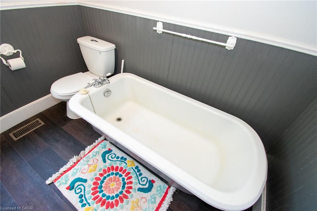 120 Cross Street E Property Photo 33