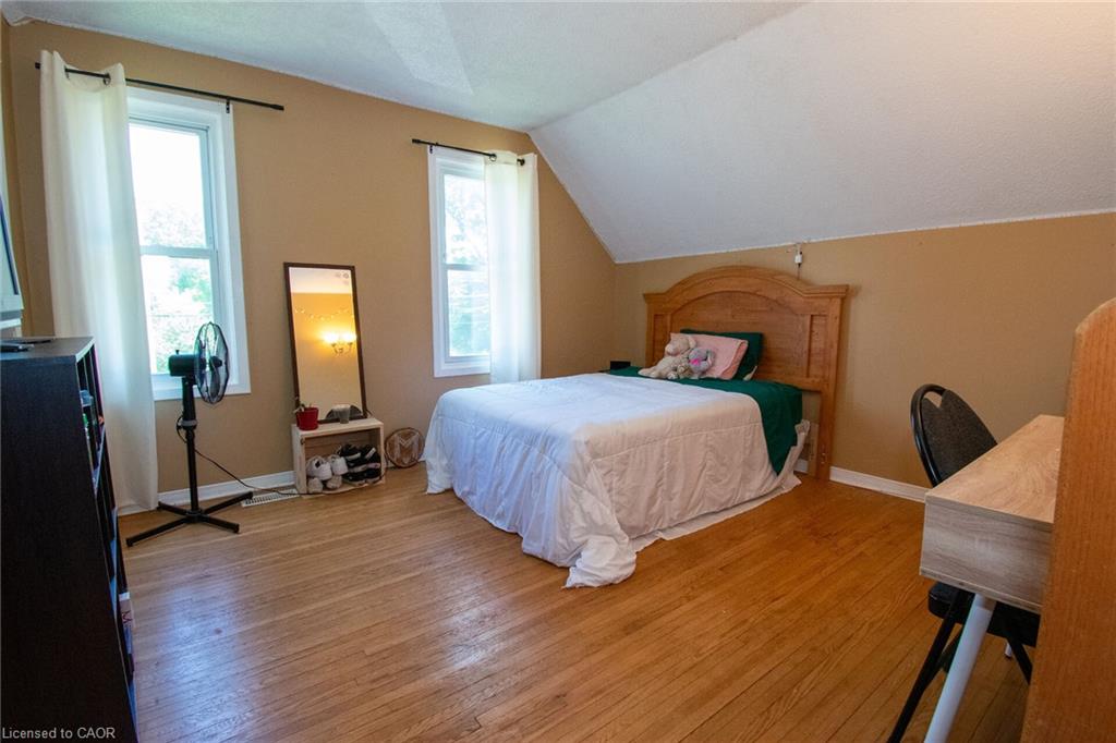 120 Cross Street E Property Photo 35