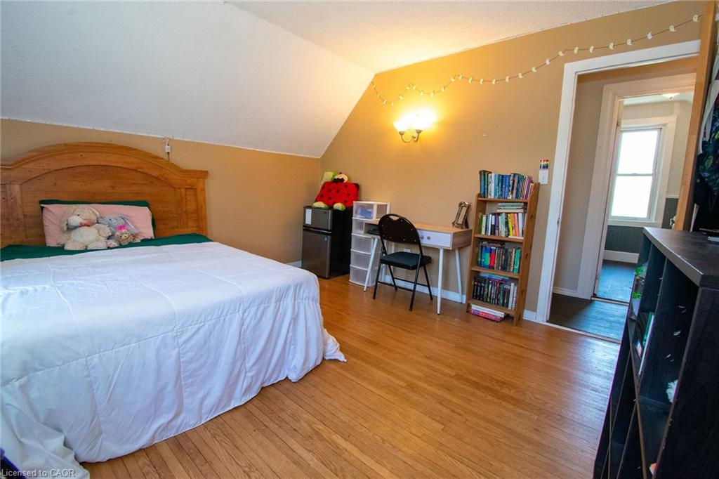 120 Cross Street E Property Photo 36