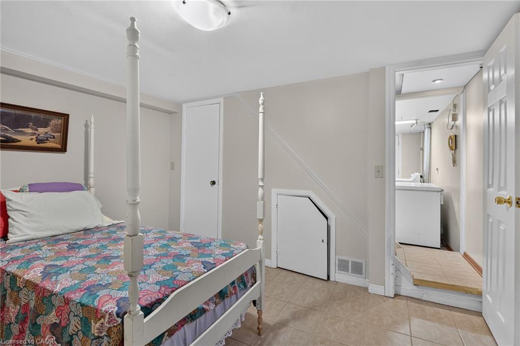 114 Second Road E Property Photo 38