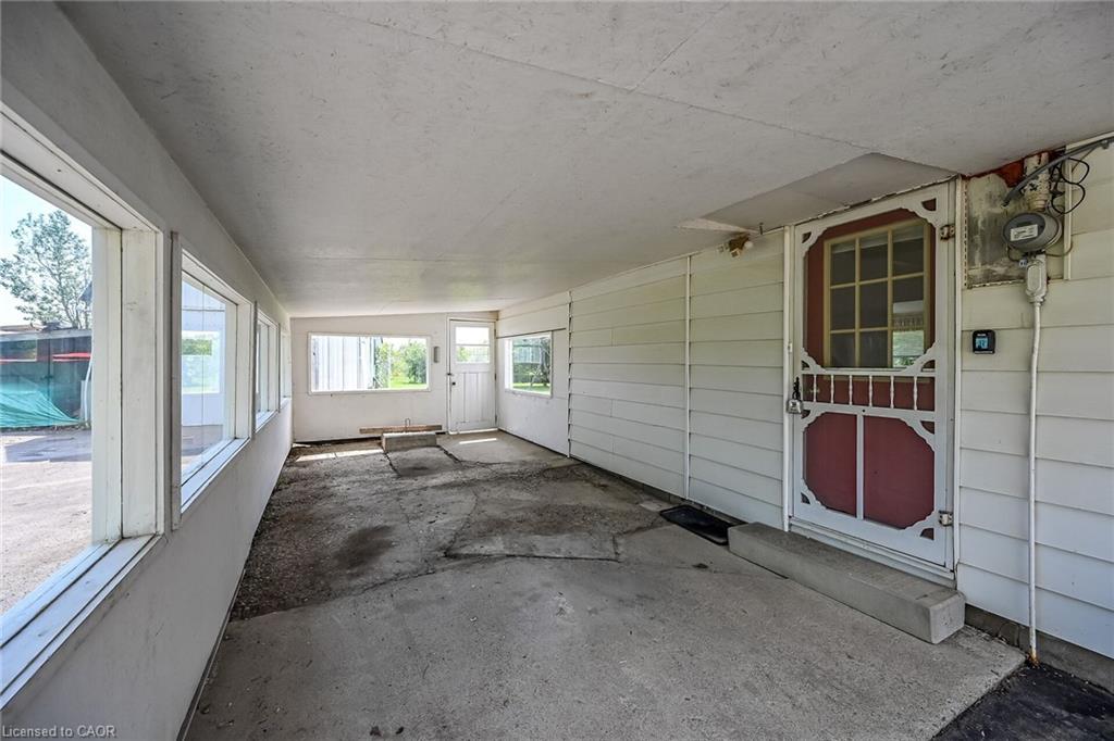 114 Second Road E Property Photo 46