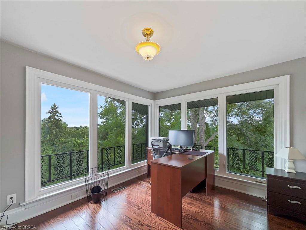 138 Cockshutt Road Property Photo 22