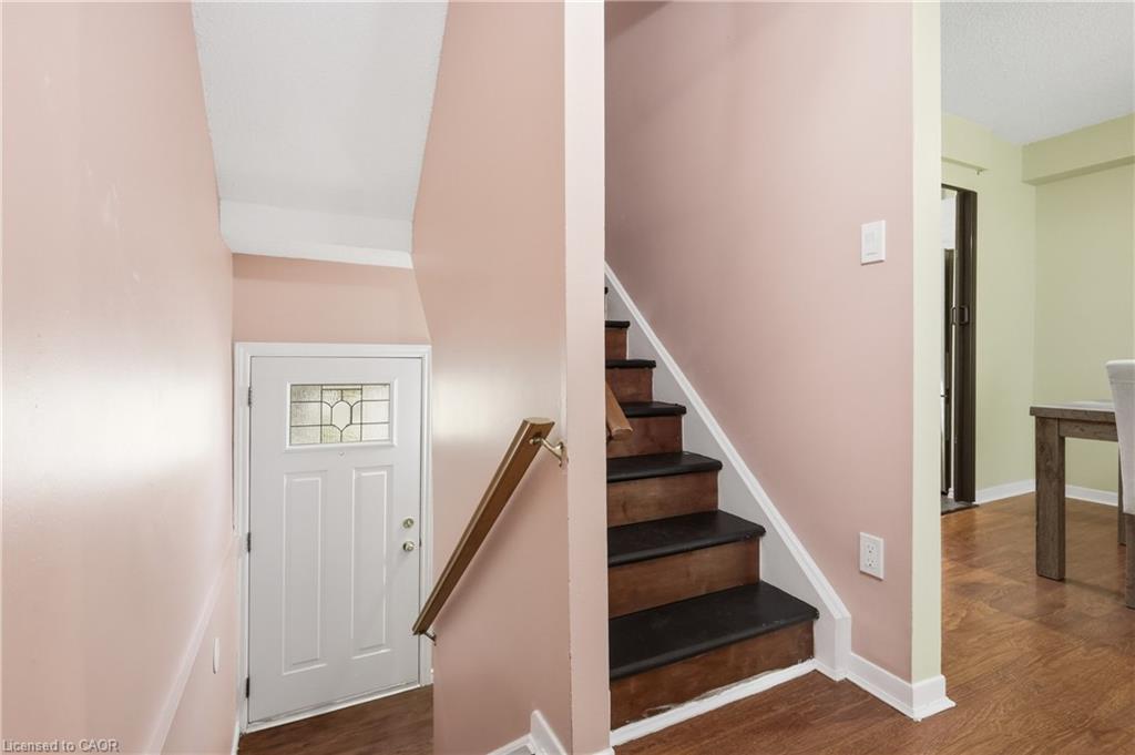 14-63 Fonthill Road Property Photo 6
