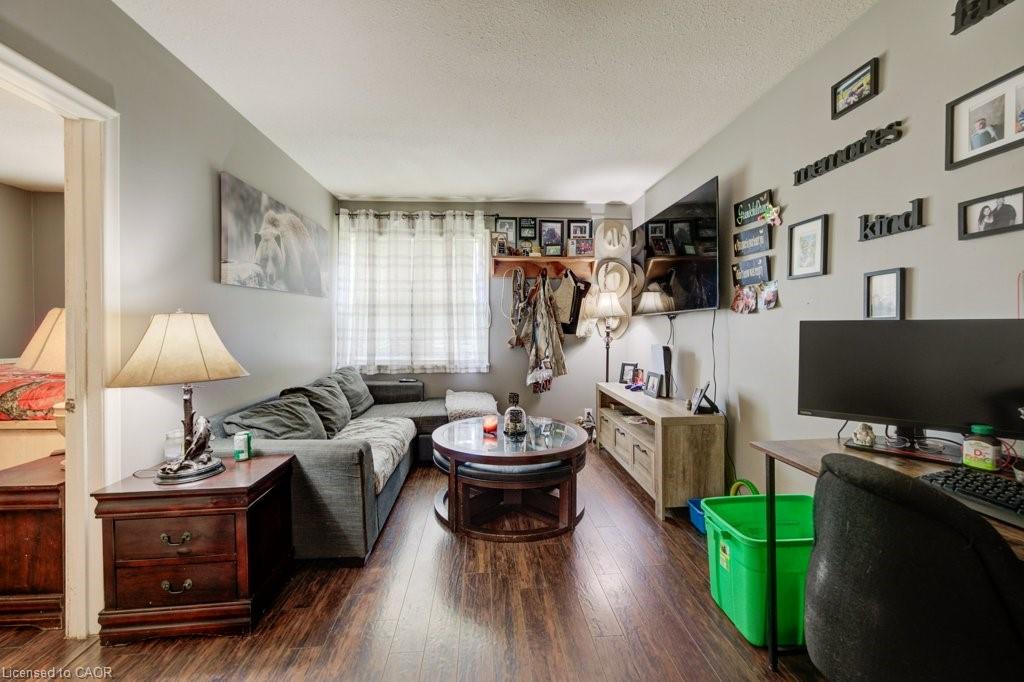 30 Foell Street Property Photo 25