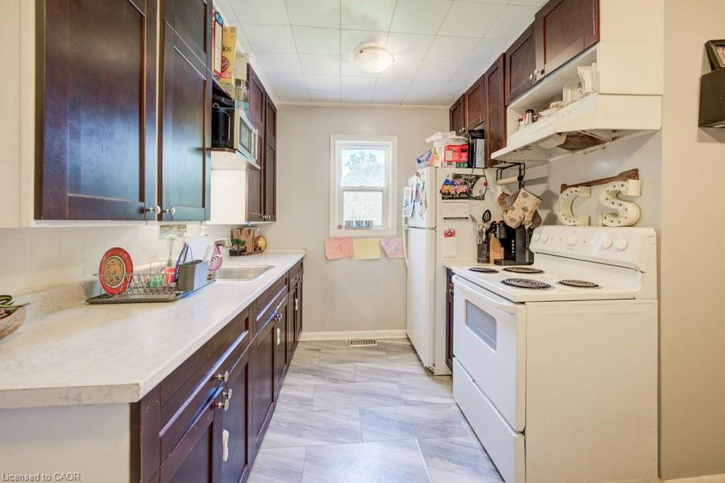 30 Foell Street Property Photo 29