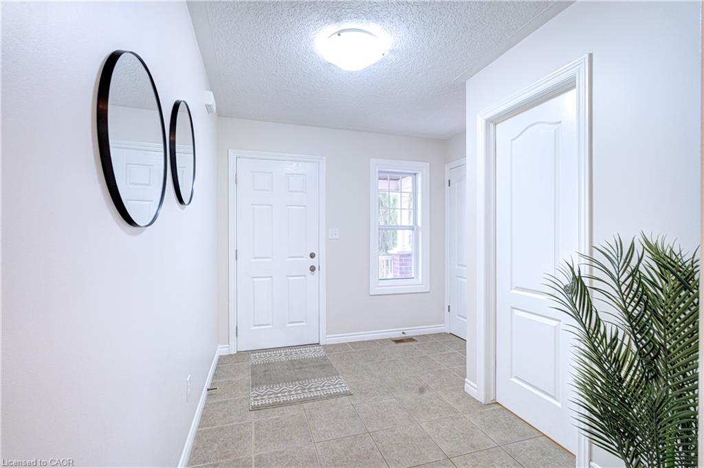 282 Carrington Drive Property Photo 4