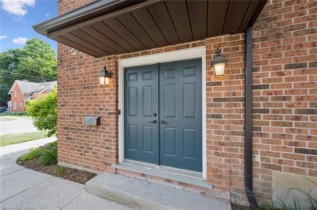 1-64 Allen Street W Property Photo 5
