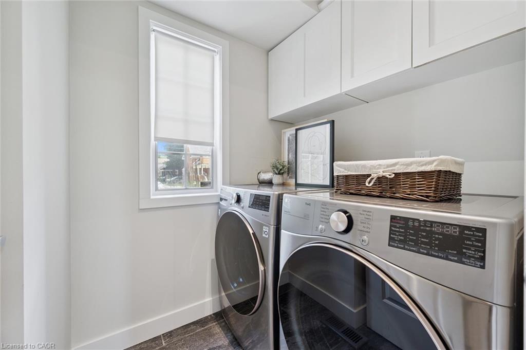 1-64 Allen Street W Property Photo 9