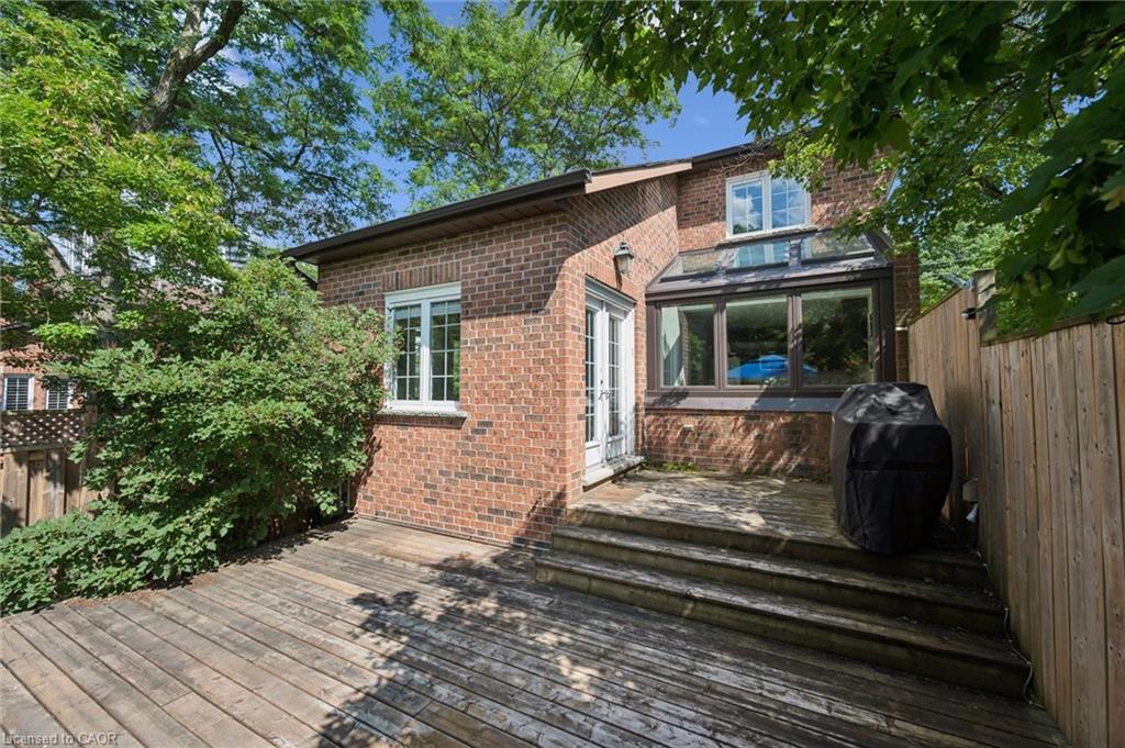 1-64 Allen Street W Property Photo 40
