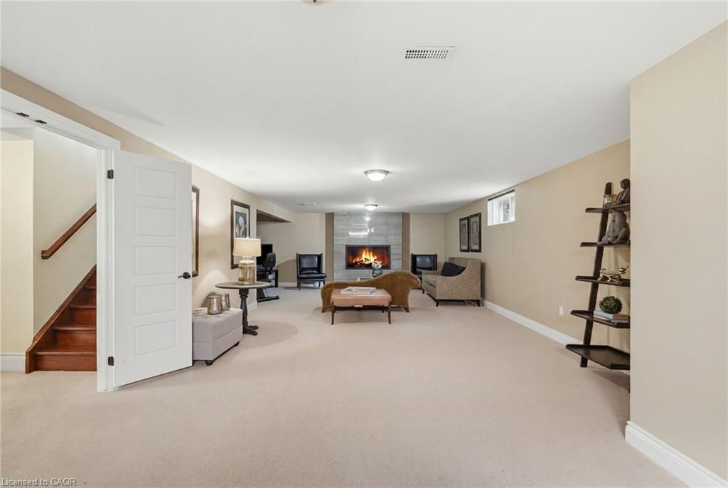 586 Maple Avenue Property Photo 15