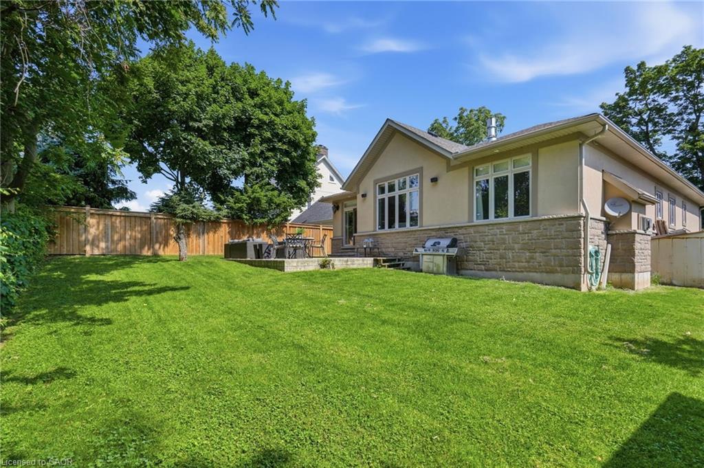 586 Maple Avenue Property Photo 18