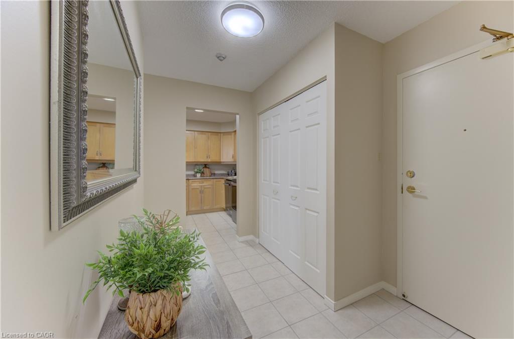 804-1414 King Street E Property Photo 15
