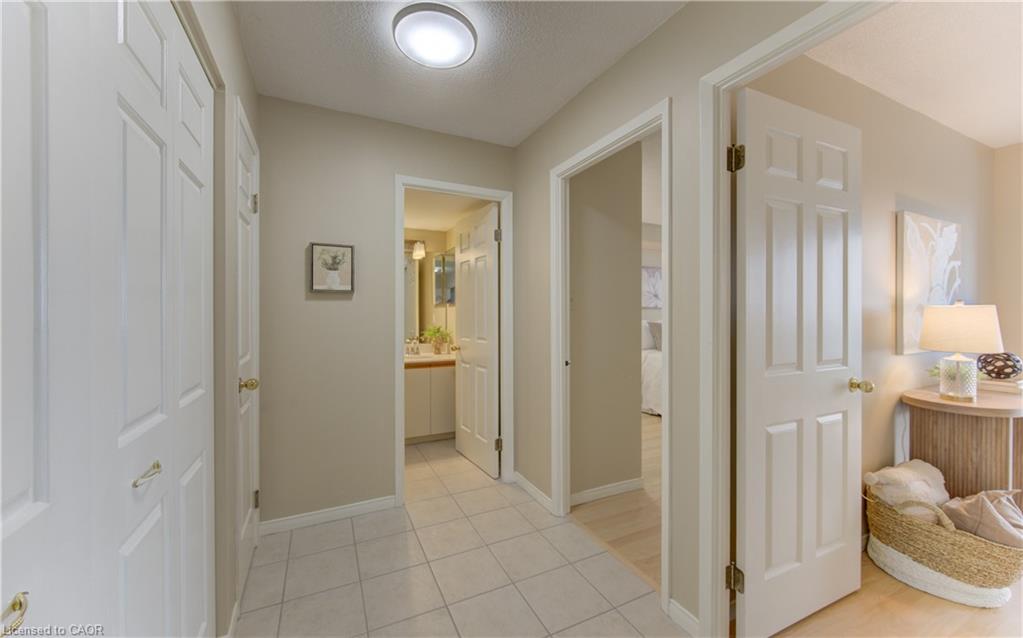 804-1414 King Street E Property Photo 17