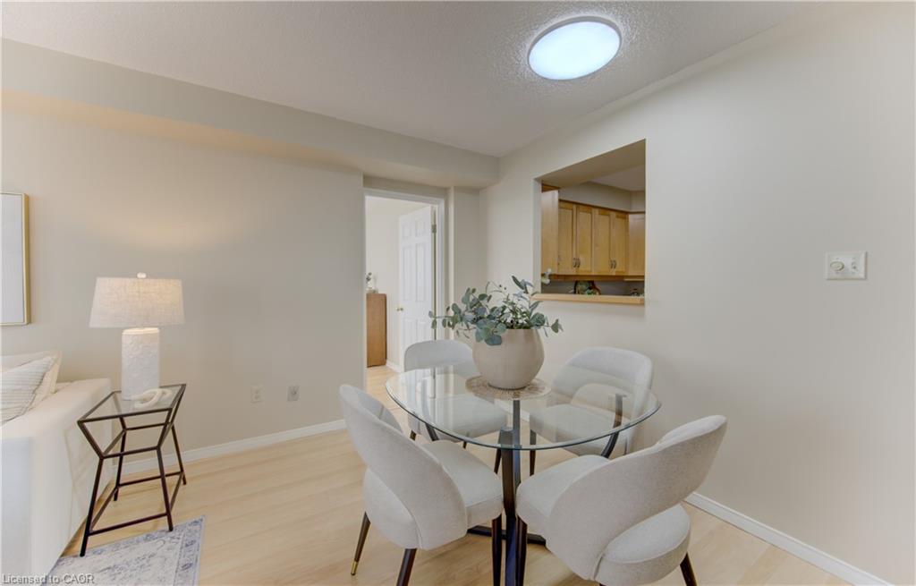 804-1414 King Street E Property Photo 23