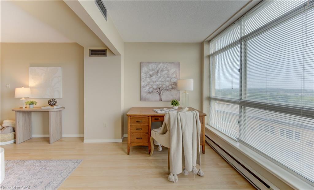 804-1414 King Street E Property Photo 34