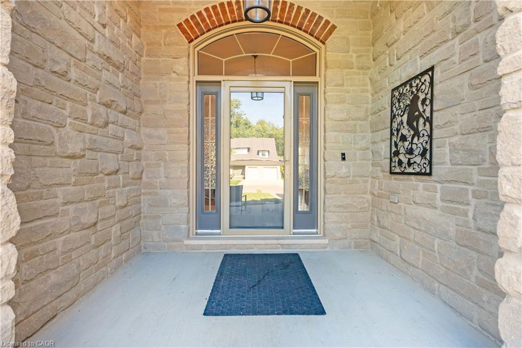 71 Newport Lane Property Photo 6