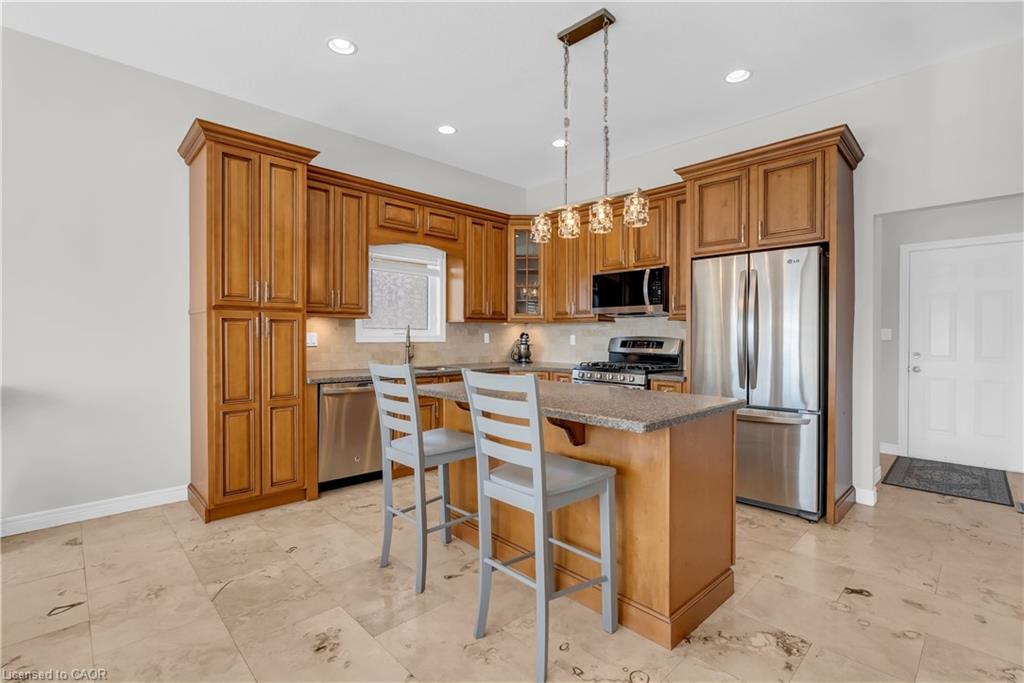 71 Newport Lane Property Photo 16