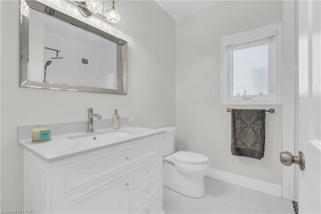 71 Newport Lane Property Photo 27