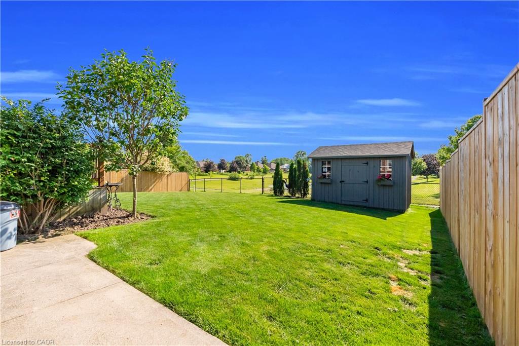 71 Newport Lane Property Photo 45