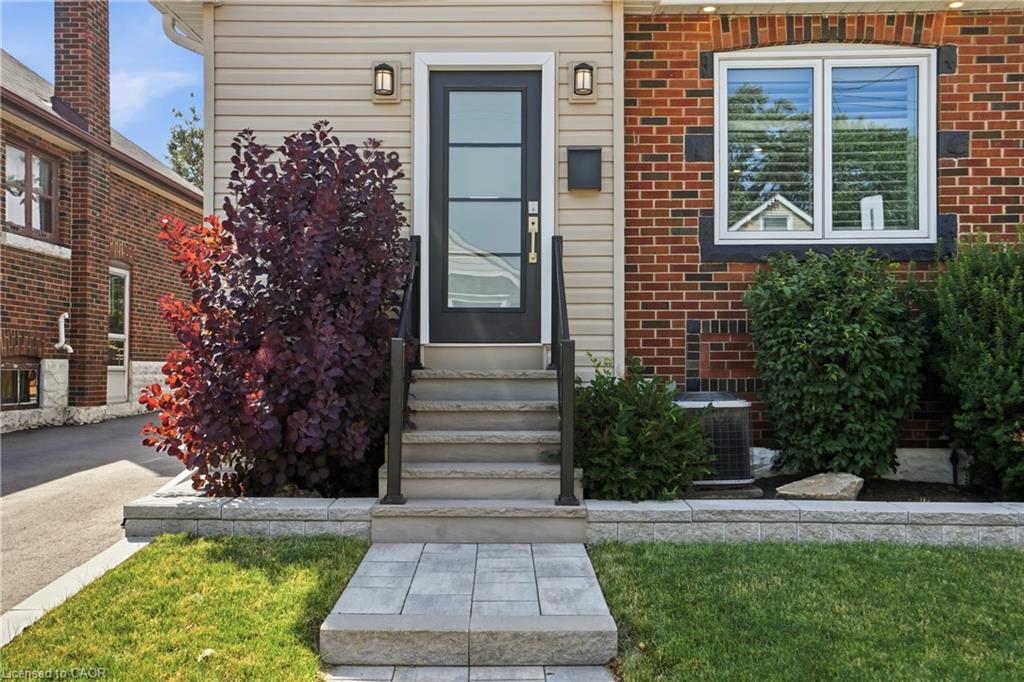 58 Tragina Avenue S Property Photo 7