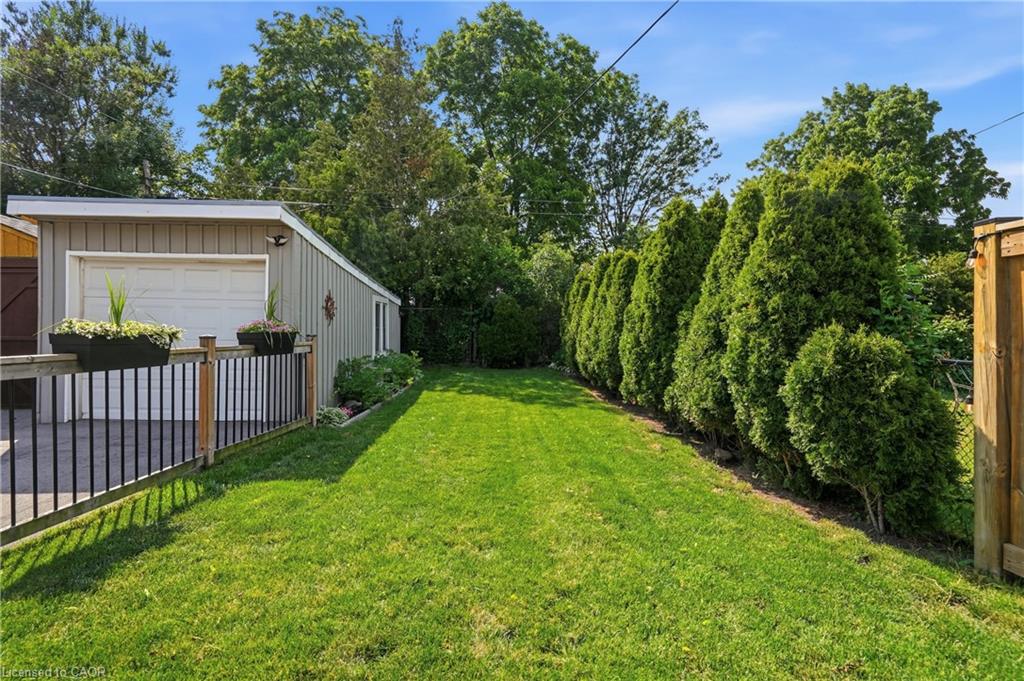 58 Tragina Avenue S Property Photo 47