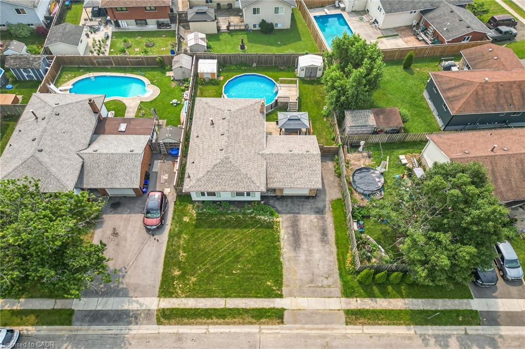 186 Glenmor Drive Property Photo 2