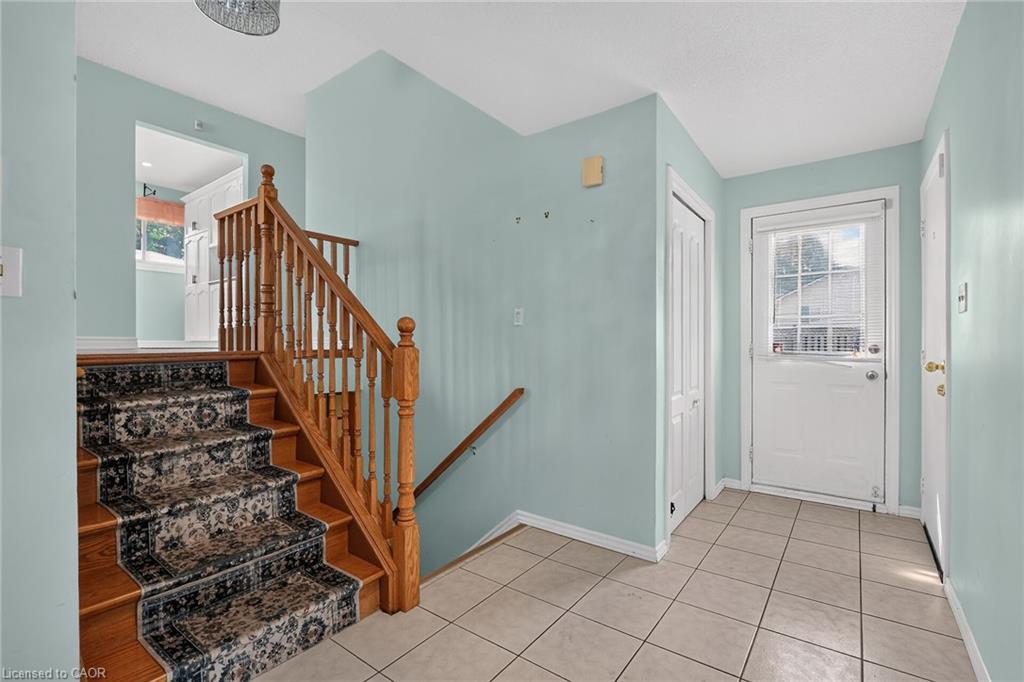 186 Glenmor Drive Property Photo 3