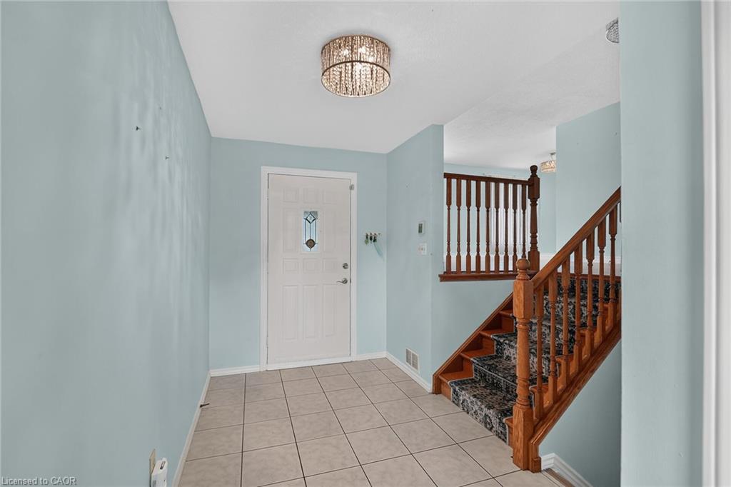 186 Glenmor Drive Property Photo 4