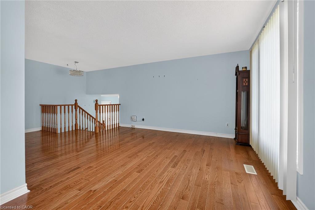 186 Glenmor Drive Property Photo 9