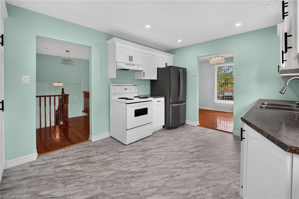 186 Glenmor Drive Property Photo 11