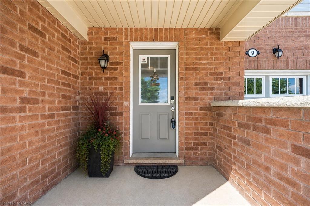 9 Outlook Terrace Property Photo 2