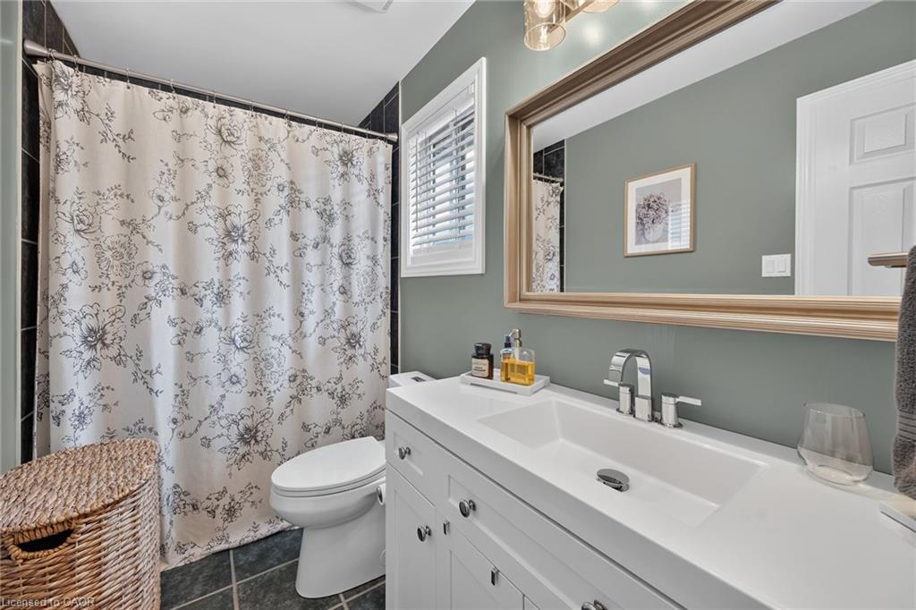7 Etherington Crescent Property Photo 26