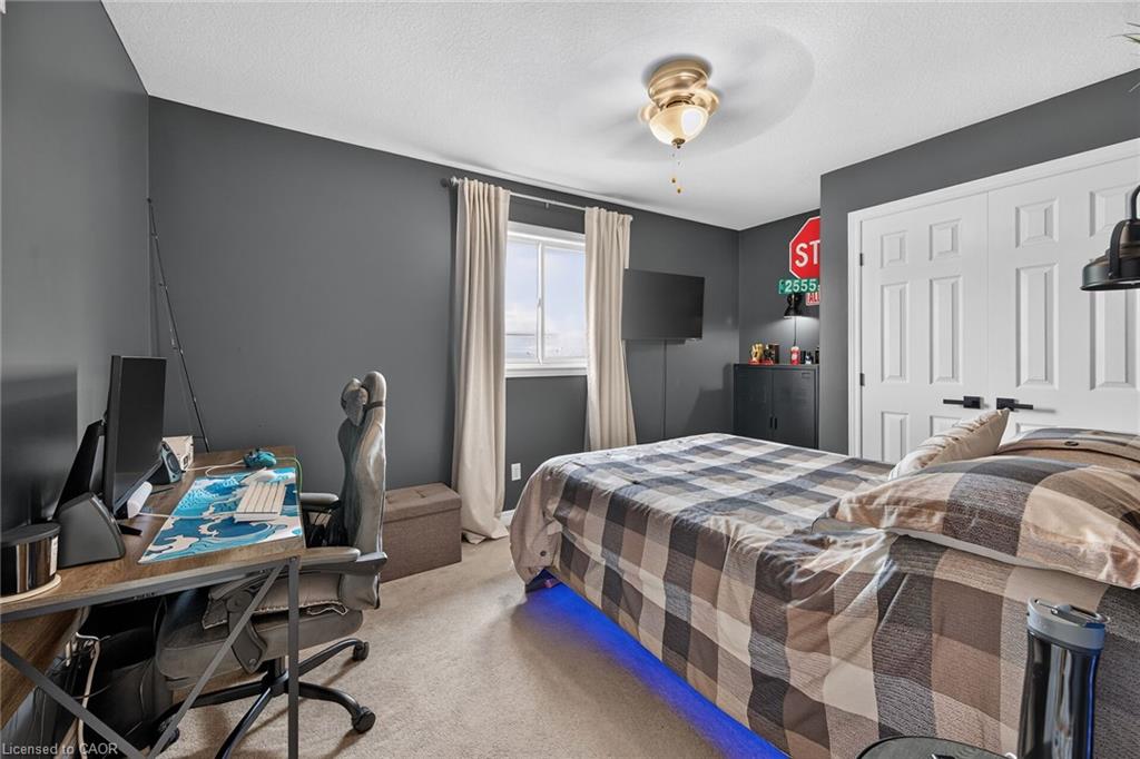 7 Etherington Crescent Property Photo 27
