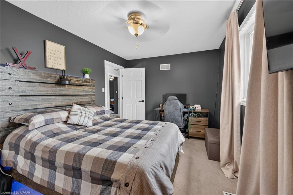 7 Etherington Crescent Property Photo 28
