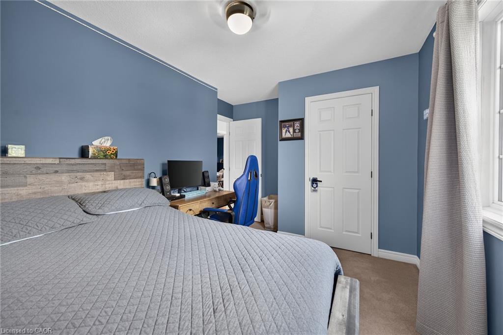 7 Etherington Crescent Property Photo 32