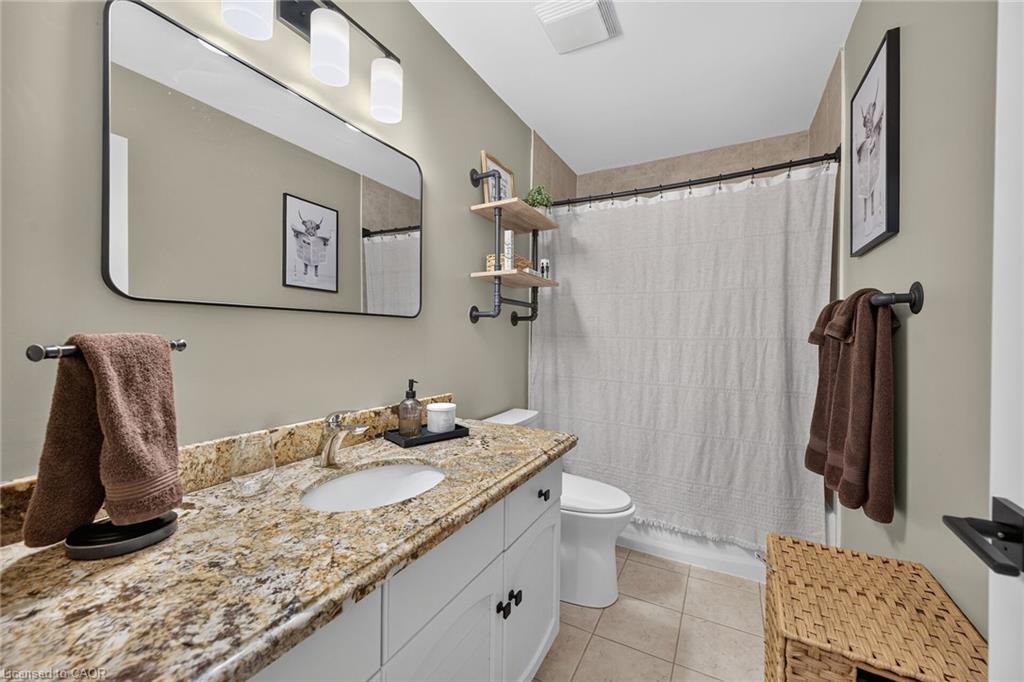 7 Etherington Crescent Property Photo 33