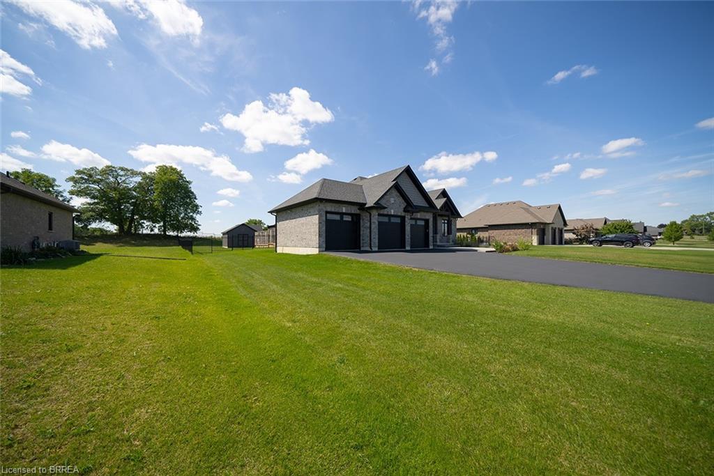 21 Tedley Boulevard Property Photo 3