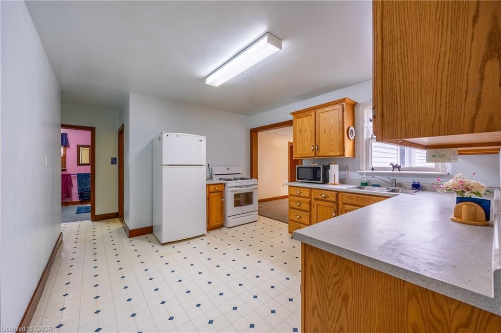 557 Orchard Avenue Property Photo 5