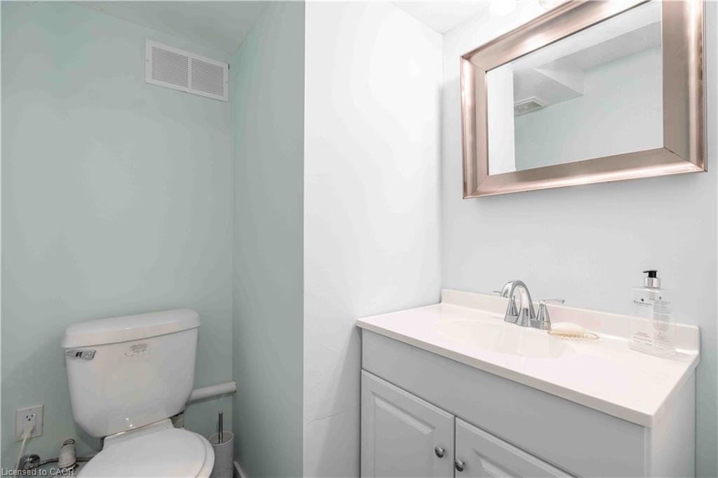 195 Silverbirch Boulevard Property Photo 30