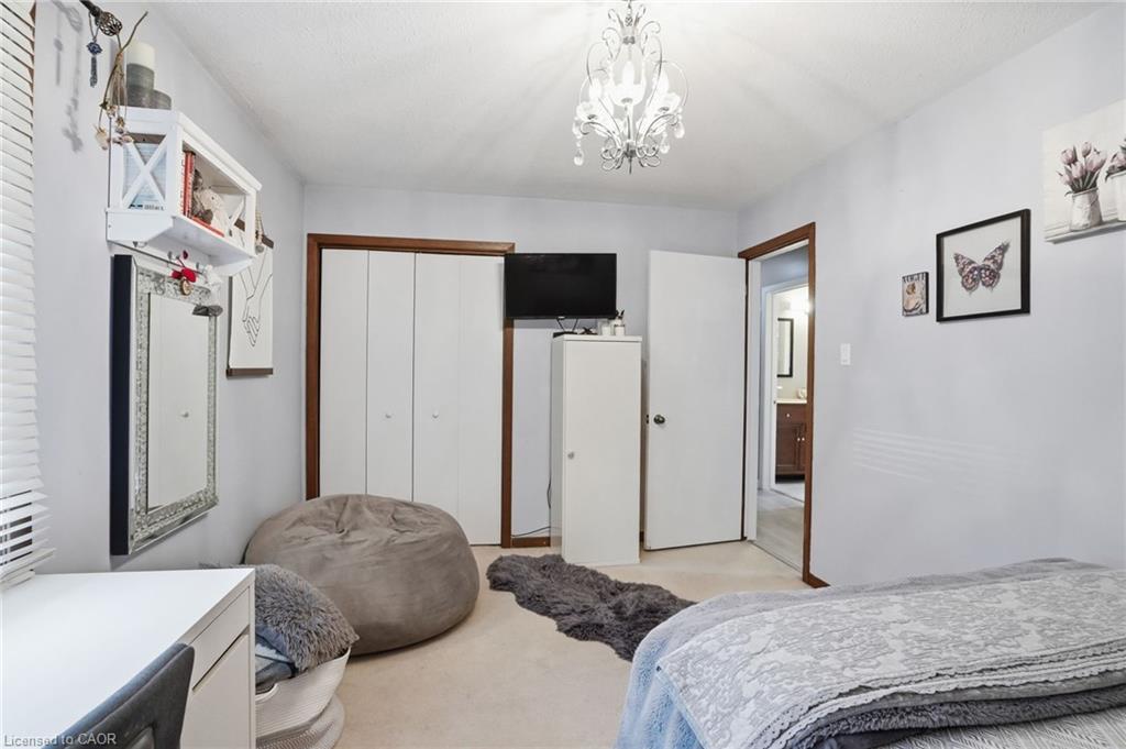 318 Freelton Road Property Photo 25