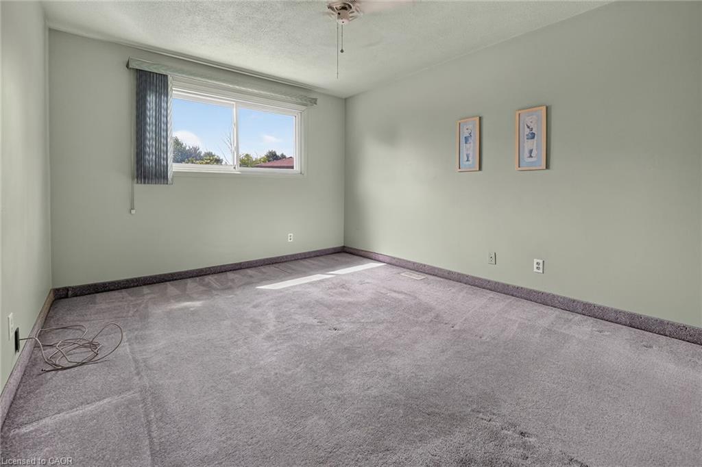 5 Hugo Court Property Photo 8