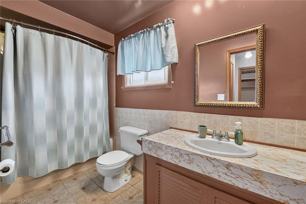 5 Hugo Court Property Photo 9