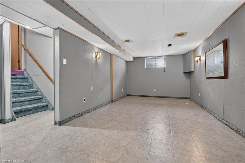 5 Hugo Court Property Photo 12