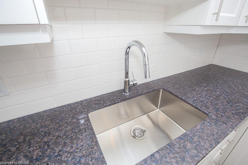 140 Mary Street Property Photo 23