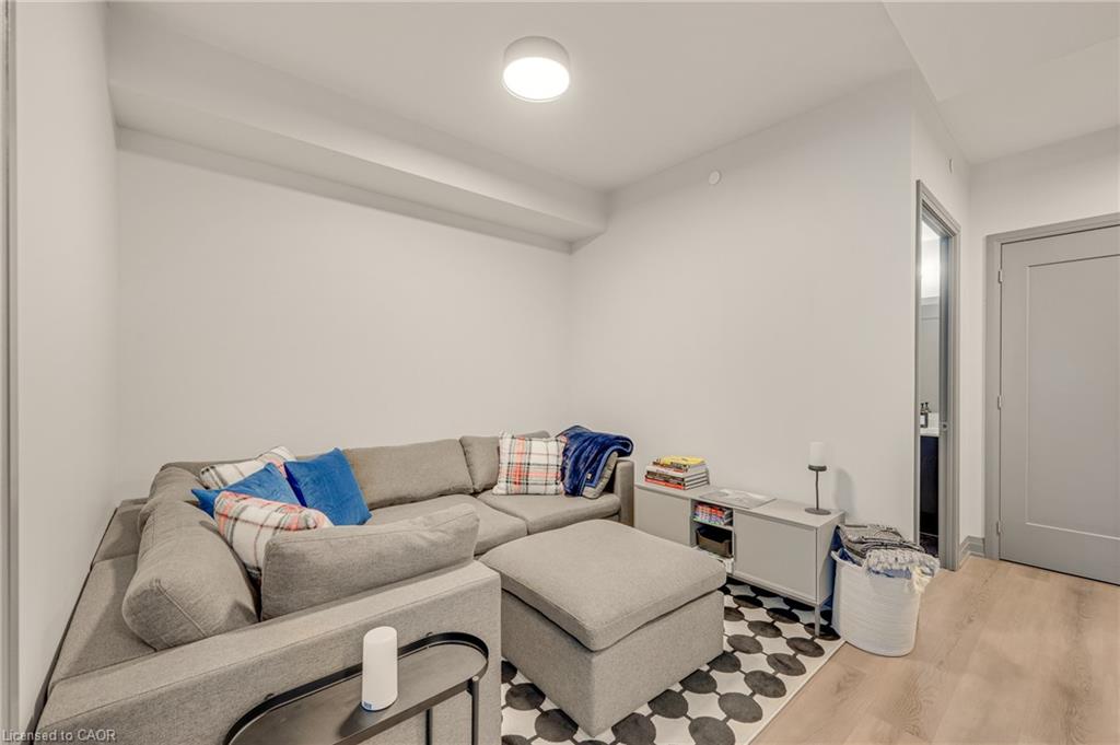 305-509 Dundas Street W Property Photo 19