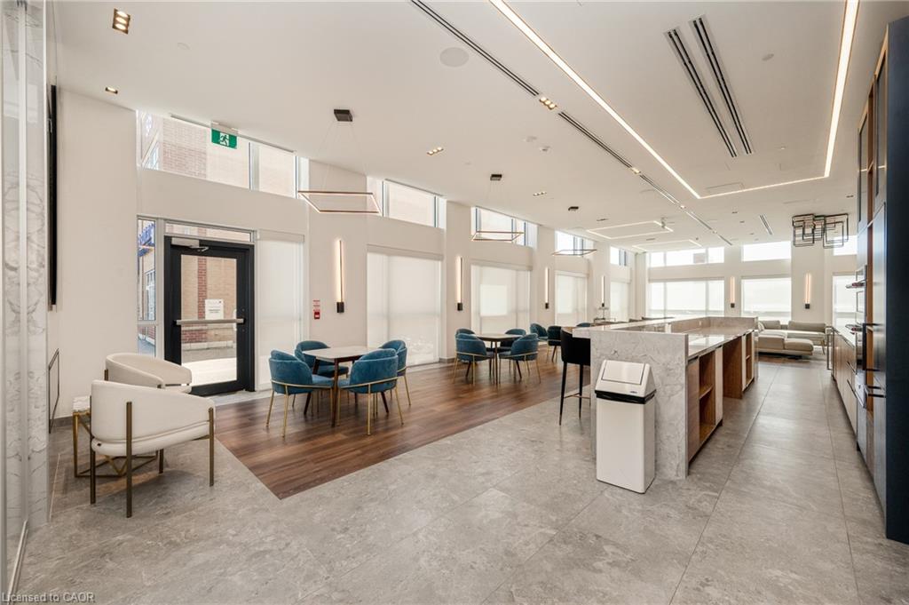 305-509 Dundas Street W Property Photo 33