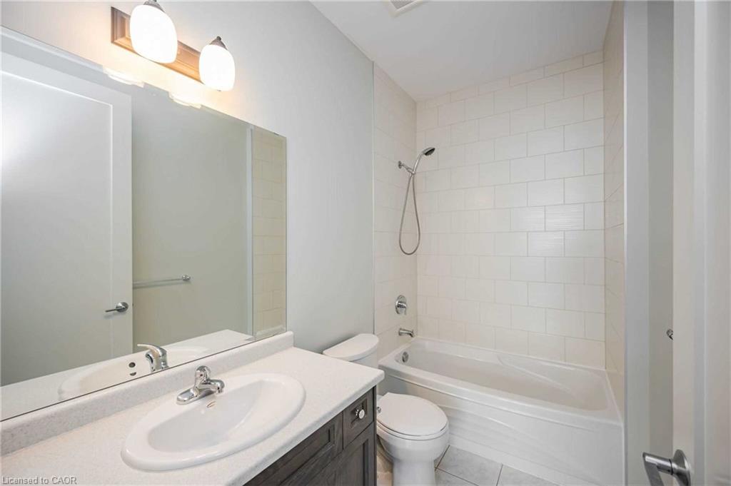 907-112 King Street E Property Photo 15