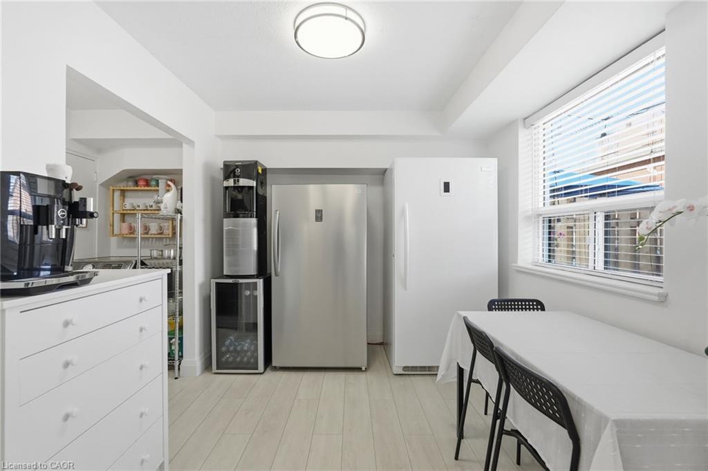 4-475 Claridge Road Property Photo 7