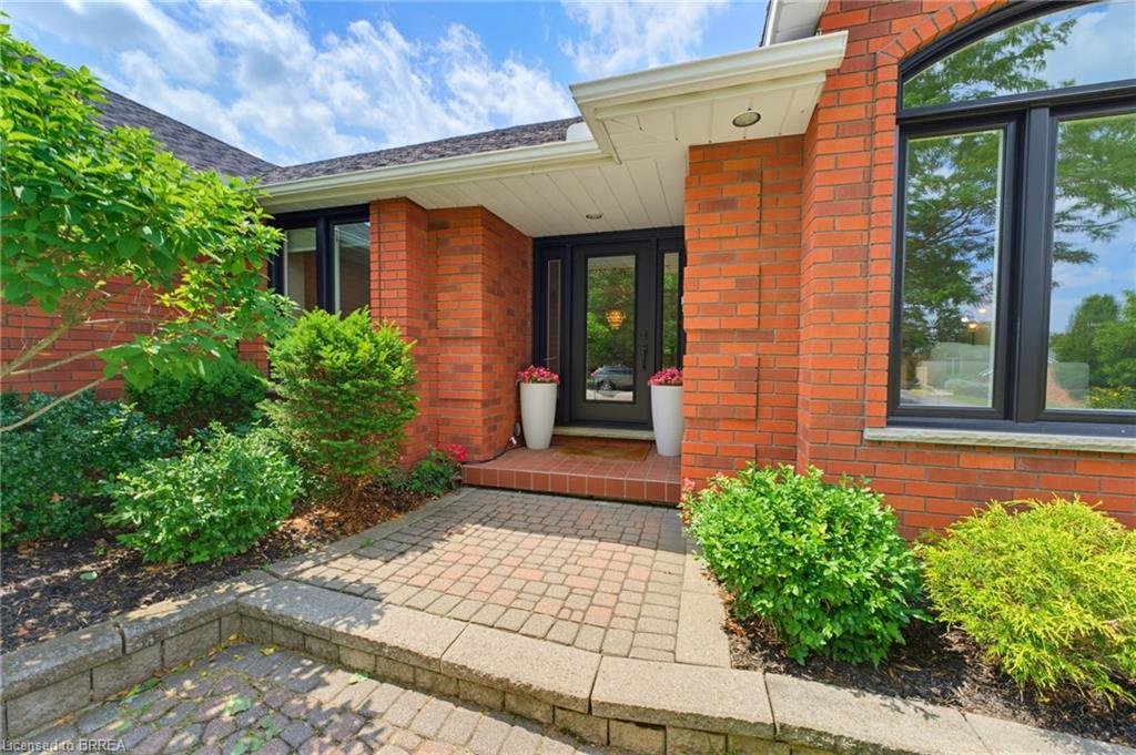 12 Macbride Court Property Photo 2